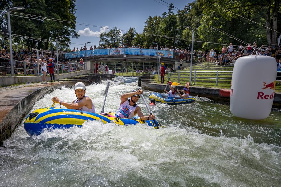 Red Bull Paddelfest: Das ultimative Wildwasser-Rennen in Augsburg