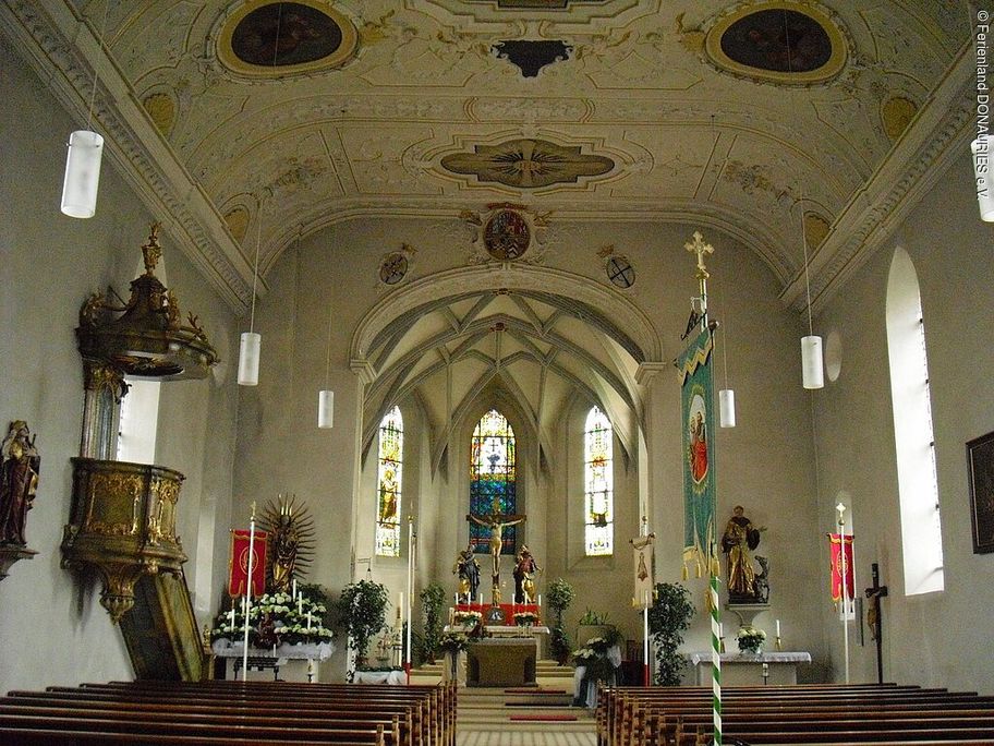 14165441_st-peter-und-paul-unterschneidheim_innen.jpg