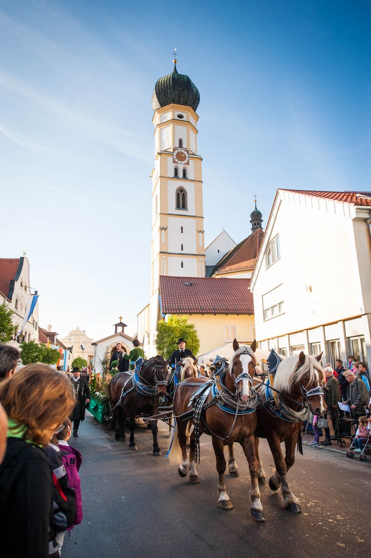 Leonhardiritt in Inchenhofen
