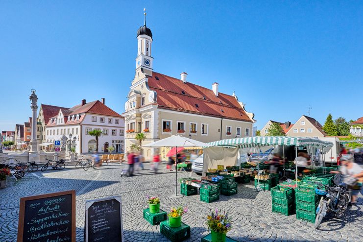 Friedberg_Rathausplatz (2).jpg