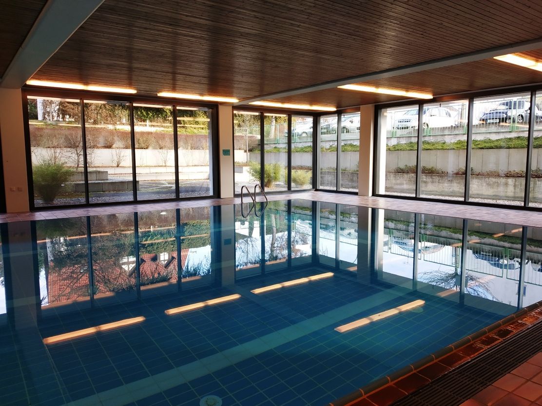 Schwimmbad_Steppach_web.jpg