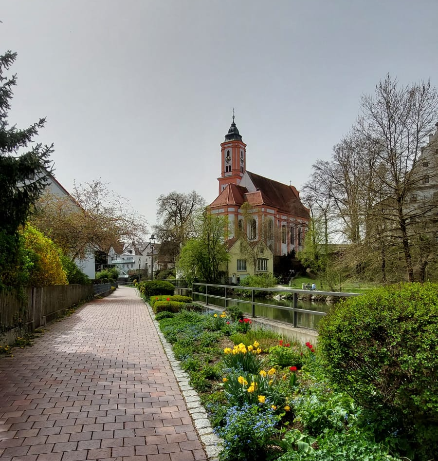idyllischer Weg entlang der Kammel