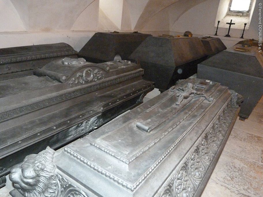 14151575_klosterkirche-maihingen-gruft_1.jpg