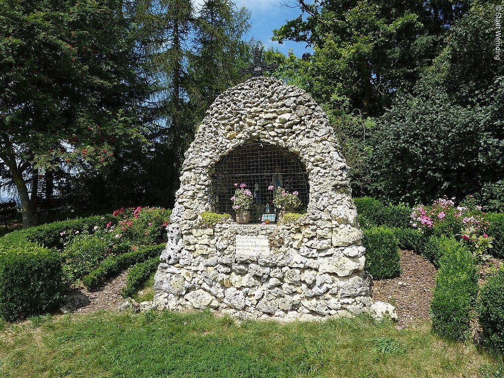 18234727_amerbach-grotte-hessenbuehl-1.jpg