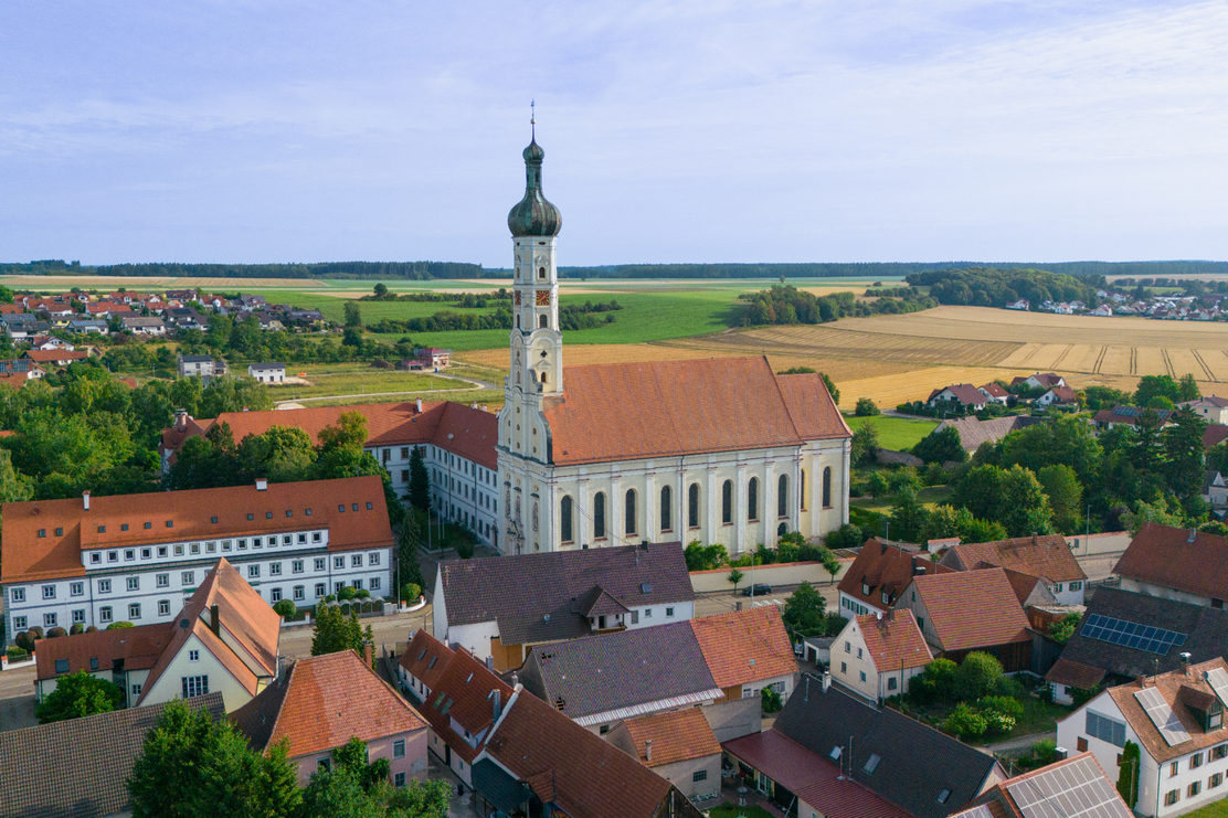 Stiftskirche Mariä Himmelfahrt Medligen