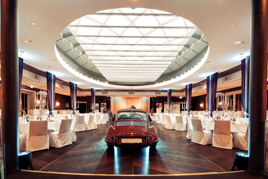 Augsburg_Maximilians_Teehalle Porsche_(c)Hotel Maximilian’s _ Drei Mohren GmbH