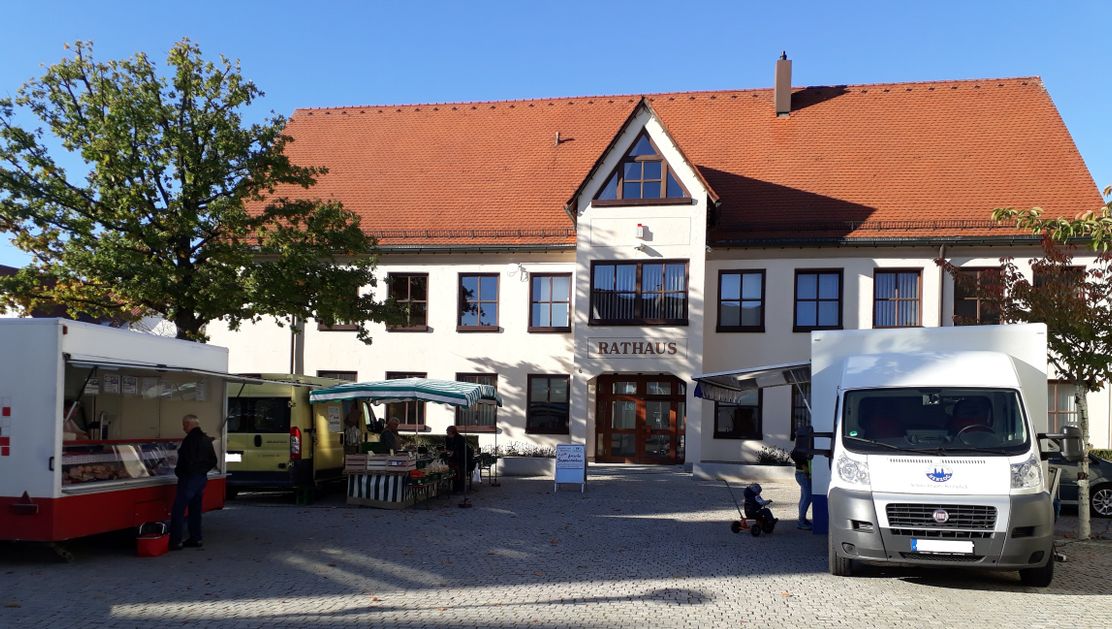 Wochenmarkt in Pfaffenhofen an der Roth
