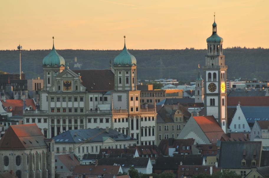 e-Rathaus u. Perlachturm Foto Friedrich Stettmeyer.jpg