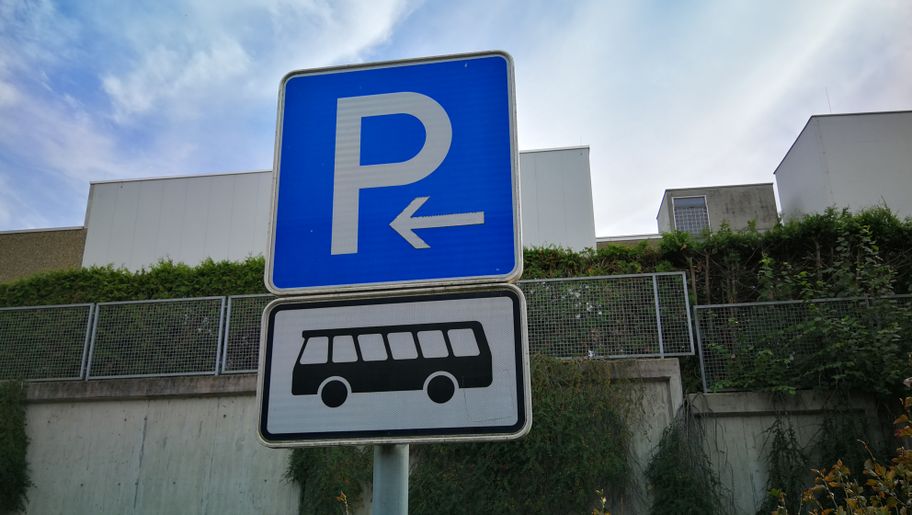 Busparkplatz am Bahnhof