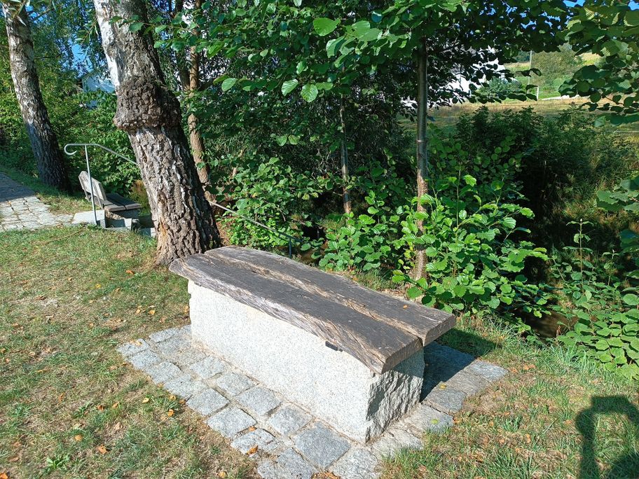 Naturkneippanlage Aislingen - Bank