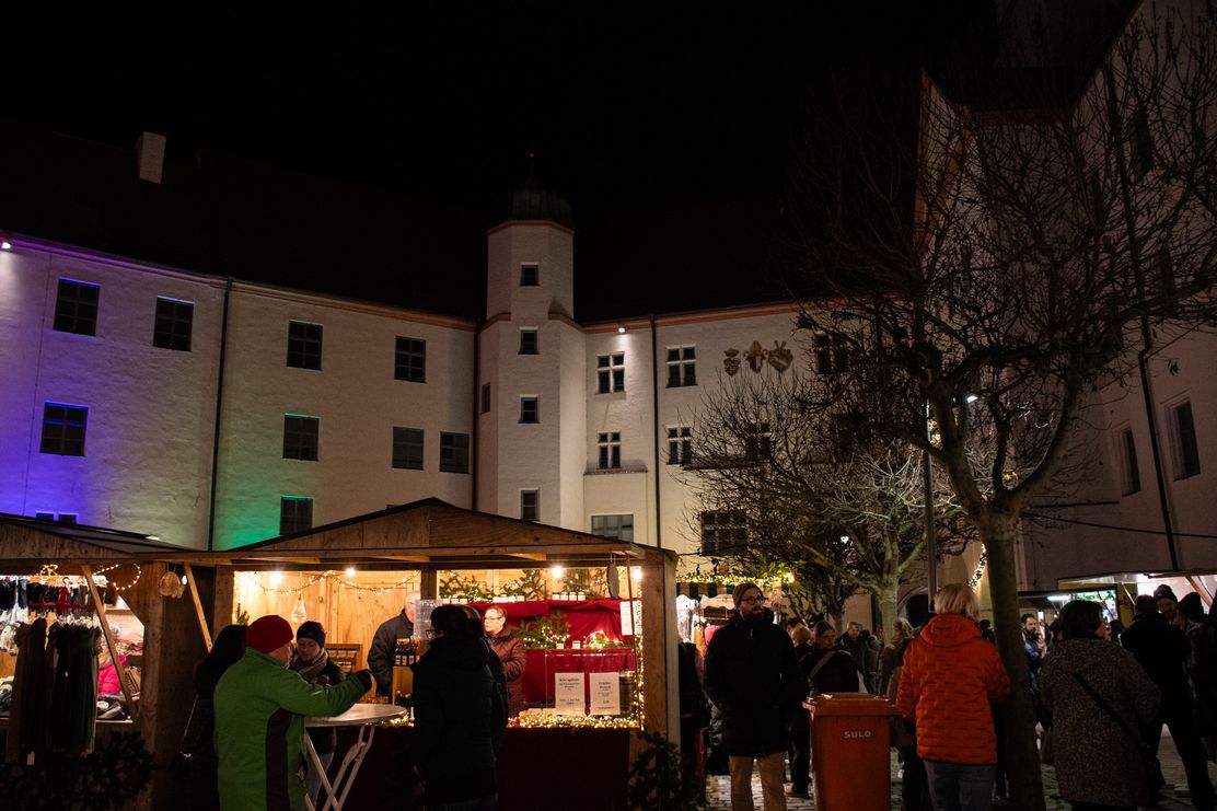 Öffentliche Führung "Genusstour über den Dillinger Christkindlesmarkt"