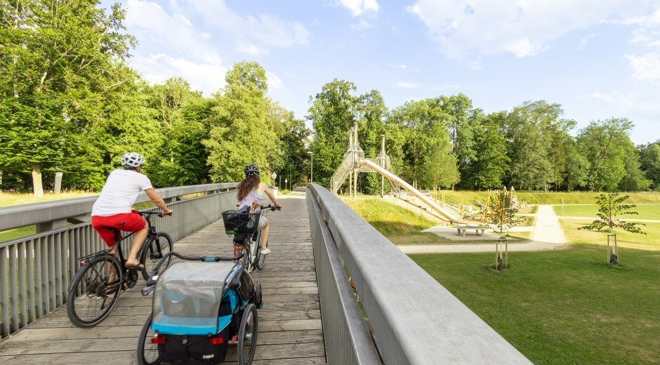 Radfahrer durch den Wiley Park © Tourismusverband Allgäu/Bayerisch-Schwaben e.V. | Heiko Grandel