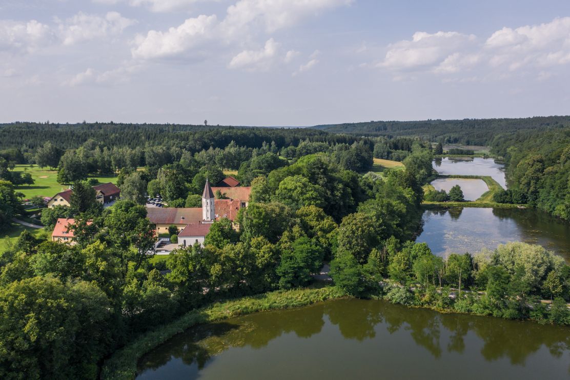 Bobingen Burgwalden_Christian Pitz_Landkreis Augsburg (2).jpg