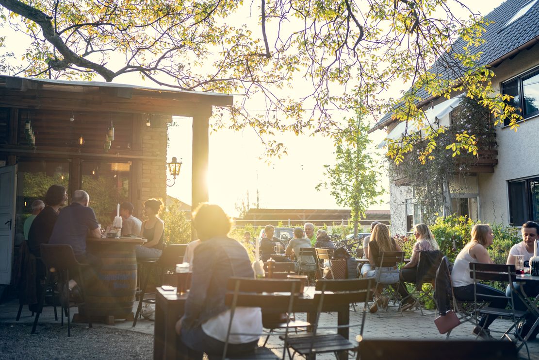 Biergarten des Fiddlers Green Irish Pubs