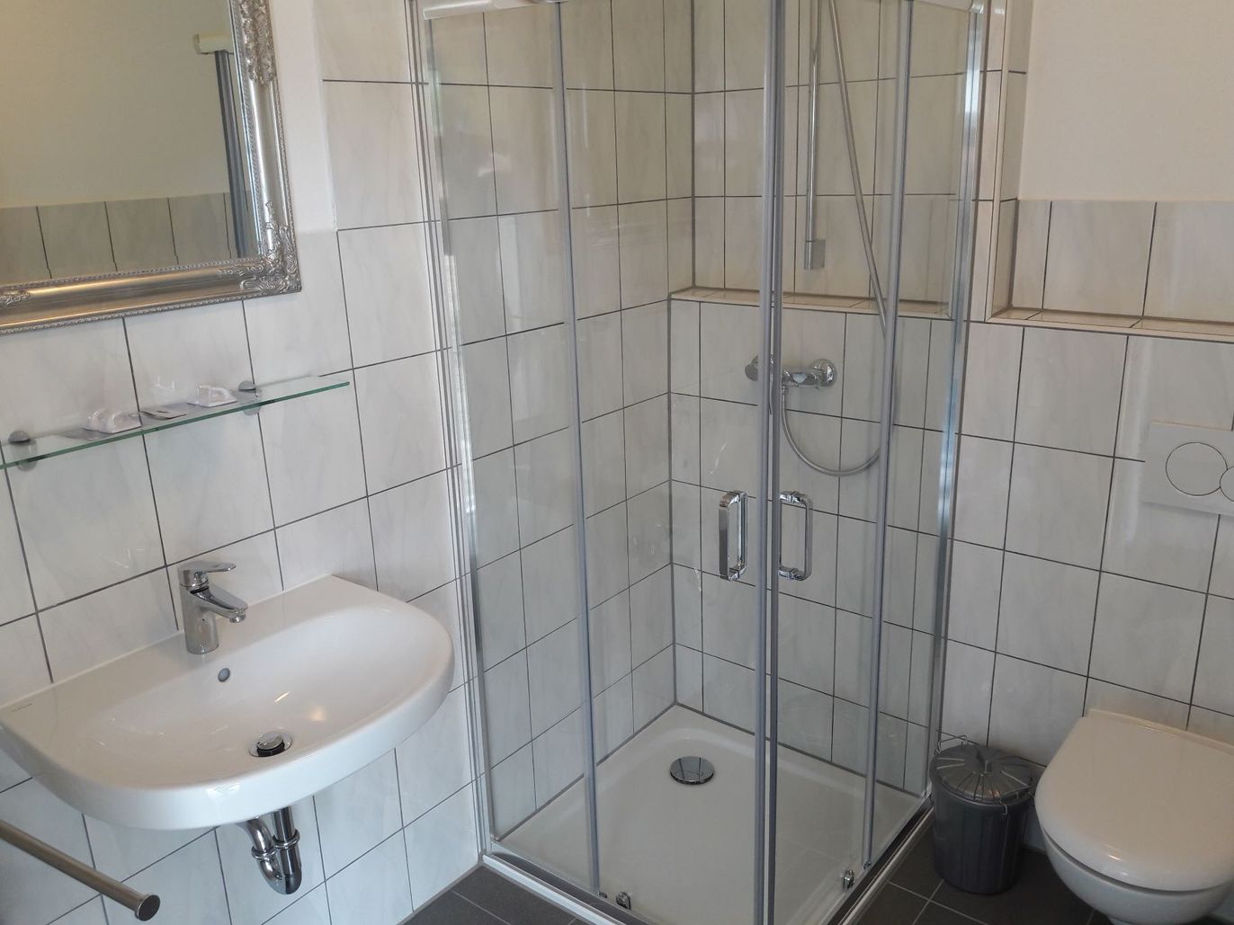 "Nesthocker" Pension-Bauwagencamp