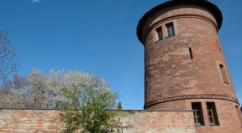 Stadtmauer mit Wasserturm