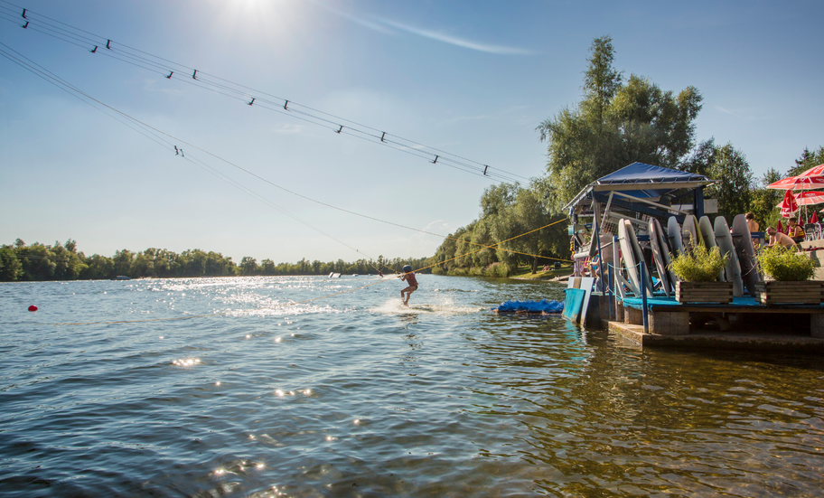 Wasserski am Fetzersee Gundelfingen