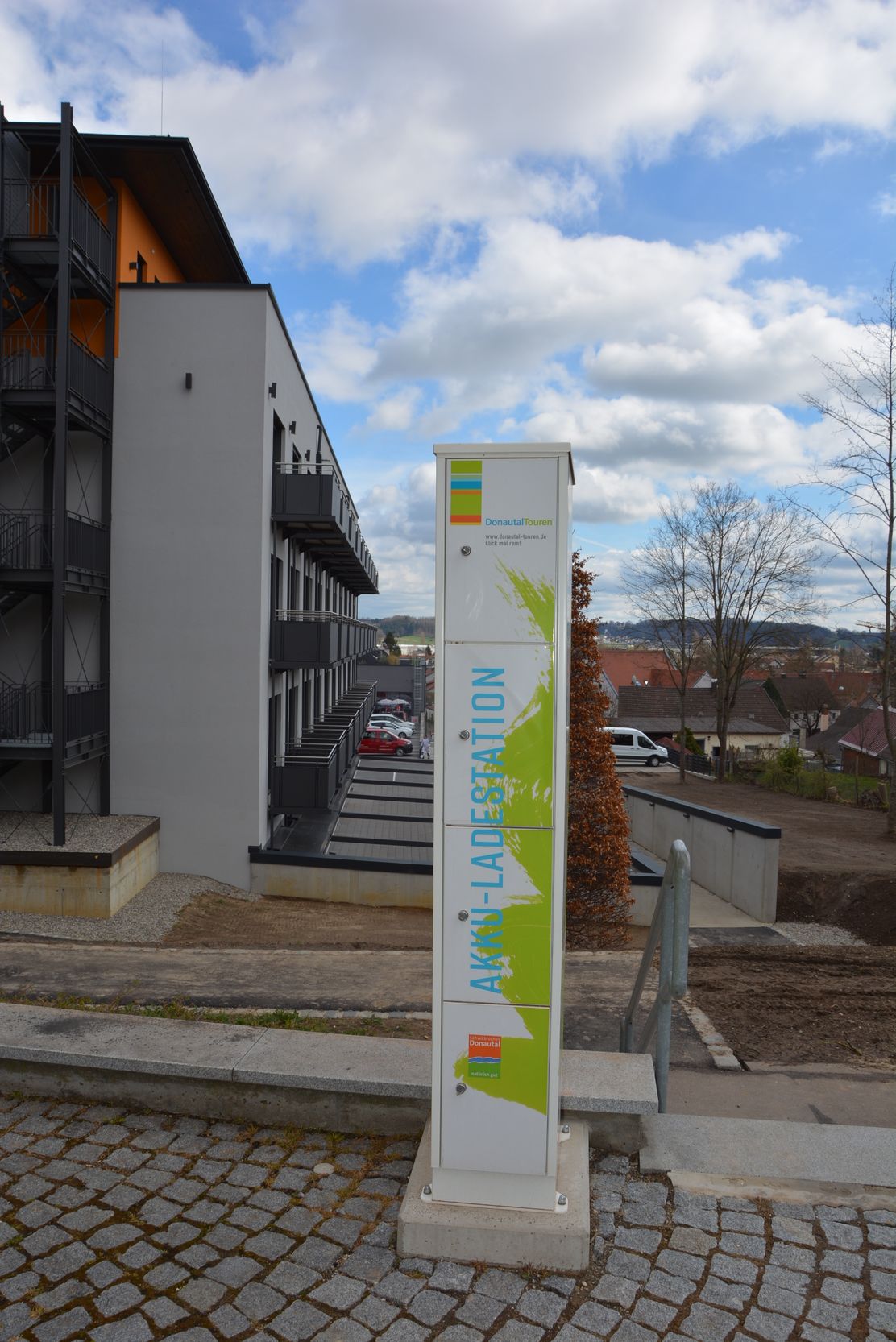 Akkuladeturm_Stadt-Burgau_Rathaus (1).JPG