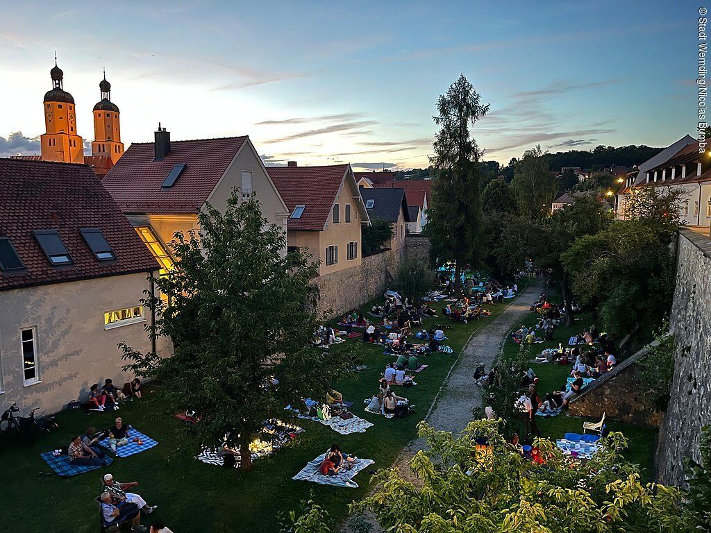 SUMMER VIBES: Pop-Up Picknick im Stadtgraben
