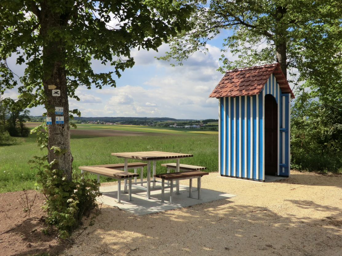 Brotzeitinsel und Grenzhäusle bei Zoltingen