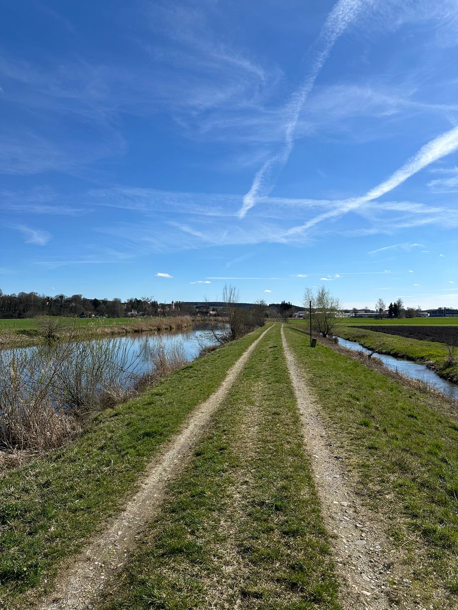 Weg an der Günz bei Deisenhausen