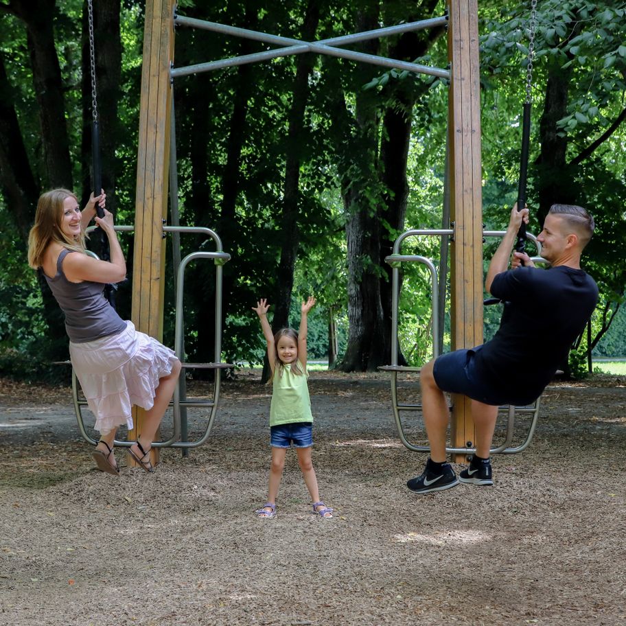 Familie, Ausflug, Freizeit,Spaß, Spielplatz, Schaukel, Natur, Luitpoldpark_Schwabmünchen_Julia Pietsch (6).jpg