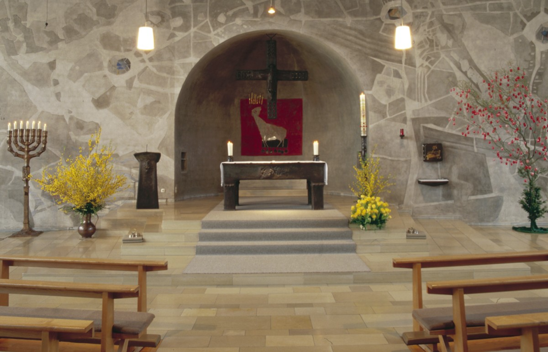 Christkönigskirche Dillingen Innenansicht