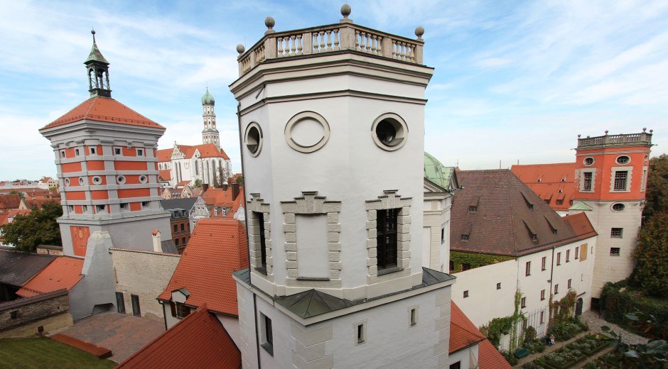 Die Stadt Augsburg mit seiner Historischen Wasserwirtschaft - hier die Wassertürme am Roten Tor - zählt seit Juli 2019 zum UNESCO Welterbe. © Reinhard Palland