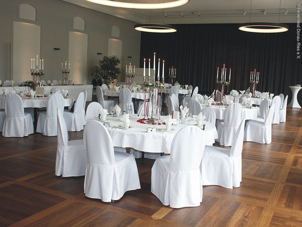 16308631_alte-brauerei-mertingen_saal_1.jpg
