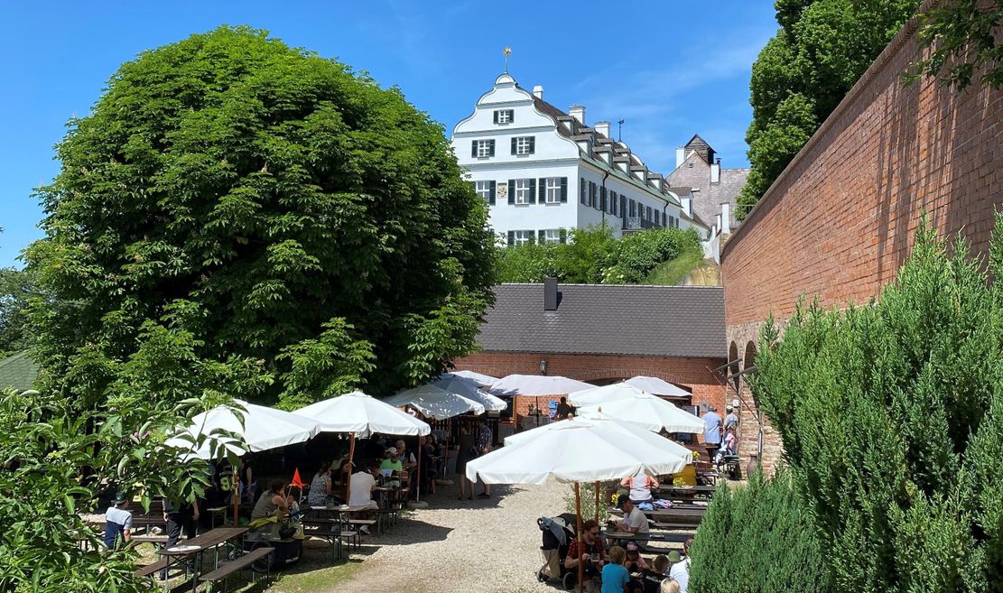 Schloss Scherneck Biergarten