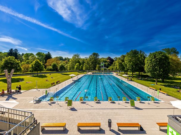Freibad im Donaubad: die Saison 2025 beginnt