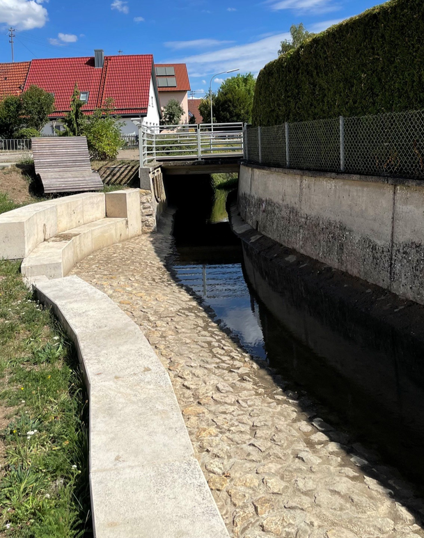 Wasserzugang zum Zwergbach beim Brauereistadel in Bachhagel_2