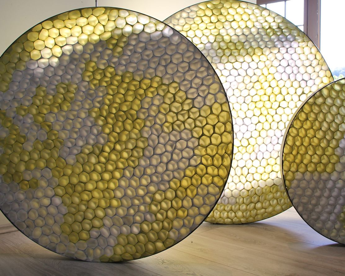 Jeanette Zippel Kunst mit und über Bienen