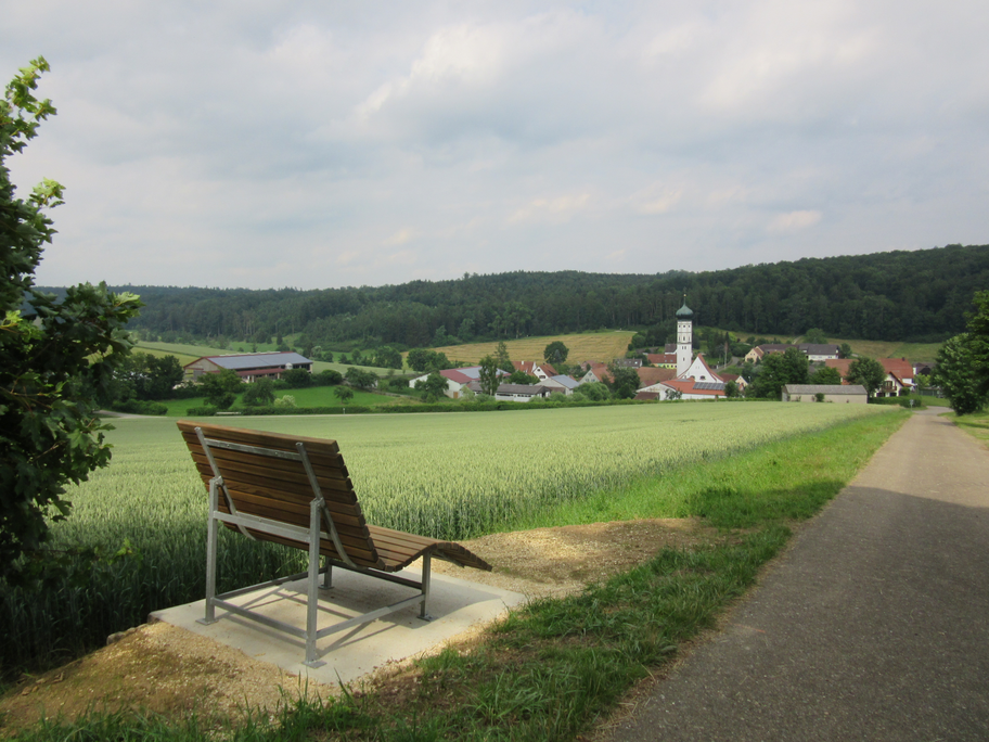 Panoramaliege mit Blick auf Buggenhofen