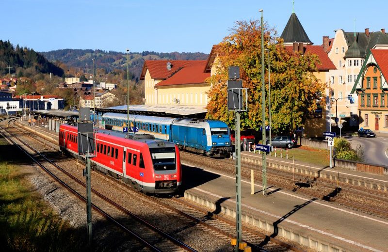 Entspannte Anreise mit der Rgionalbahn in Bayern © BEG / Uwe Miethe