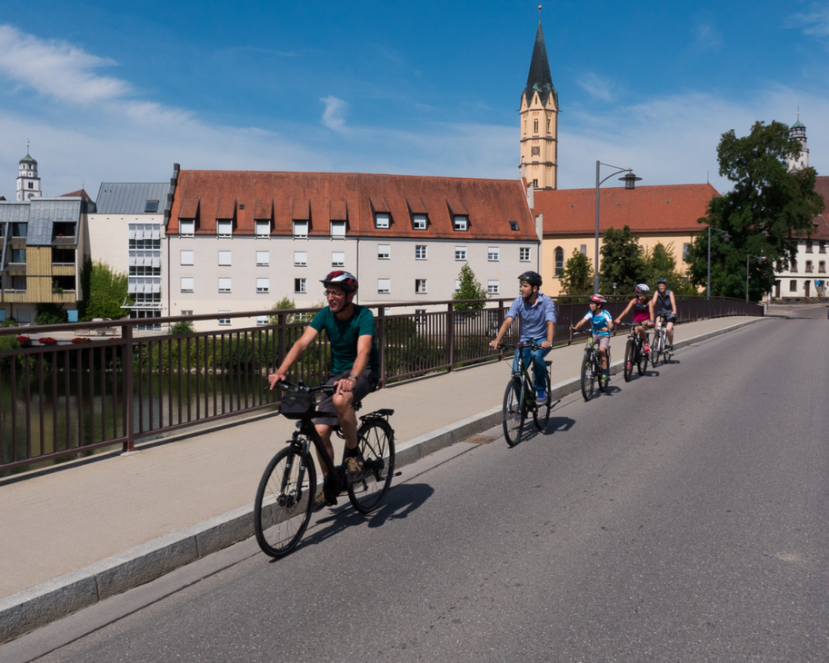 Radler bei Lauingen