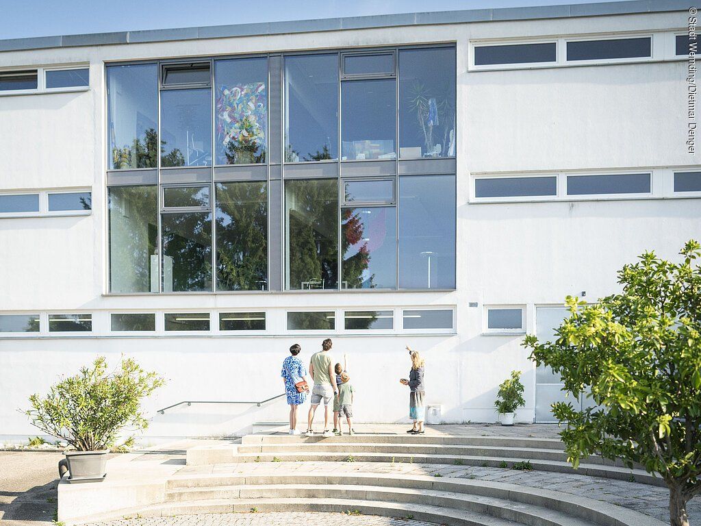 Sommerakademie zum Thema „Kleidung, Erscheinungsbild in den Kulturen" im KunstMuseum Donau-Ries