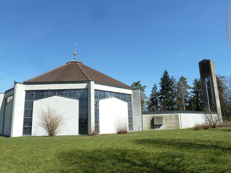 Kath. Filialkirche St. Theresia vom Kinde Jesu