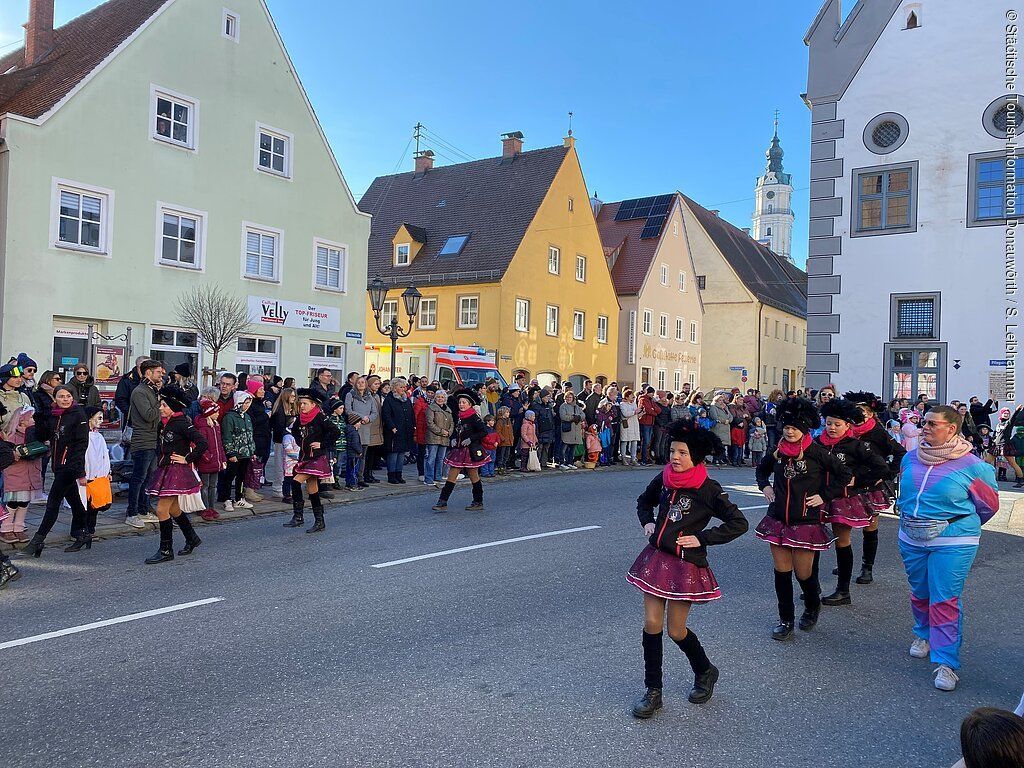 Faschingsumzug durch die Donauwörther Innenstadt