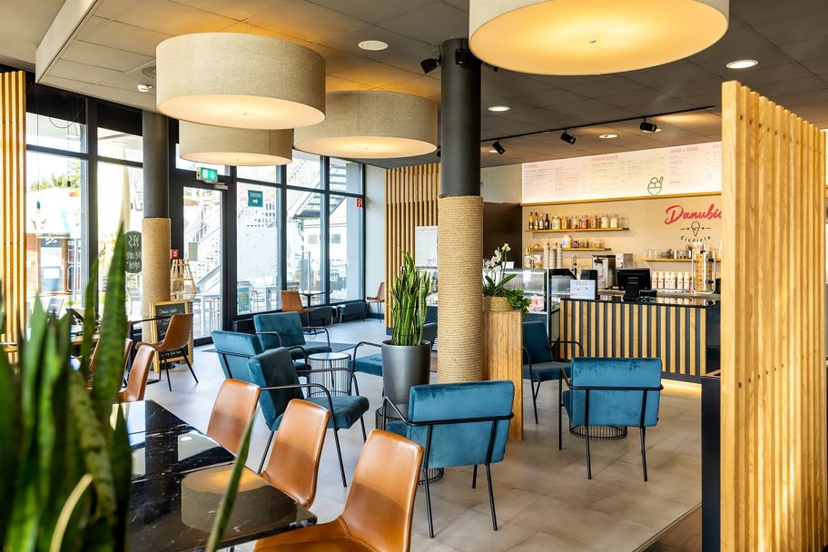 Bistro Tag Einrichtungen 4.jpg