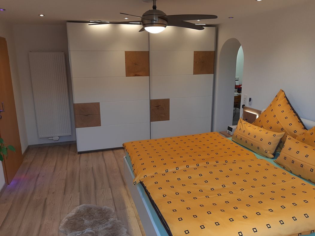 Schlafzimmer 1 / DELUXE